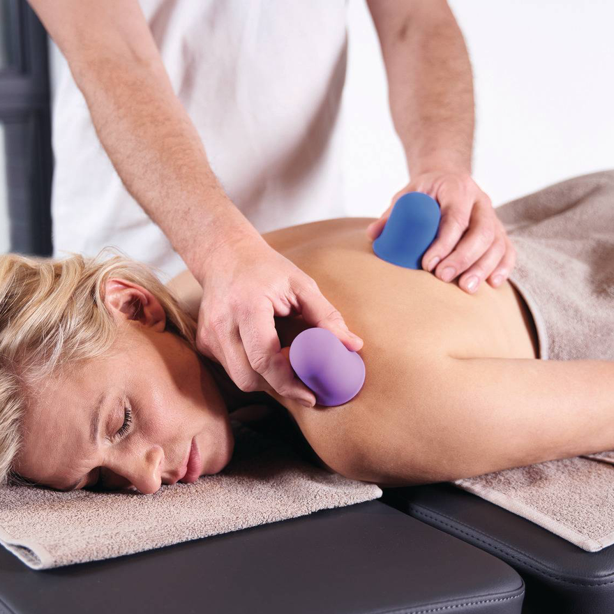 Anwendung Massage Cups Soft Touch Pro auf dem Rücken