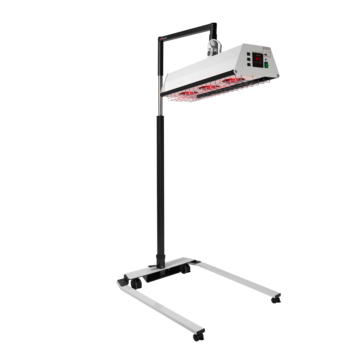 Infrarotstrahler TGS 3.2 von Heuser auf einem rollbaren Stativ